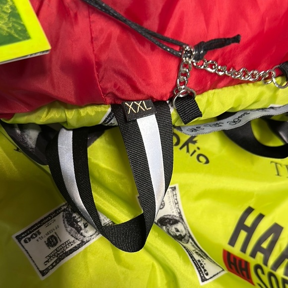 Soda Puffer Jacket Red and Blue with Comic Print - Picture 13 of 16